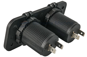 Waterdichte DC inbouw stopcontact, 2x 12V ingang (dubbel) - 025326 3 72dpi - 9025326
