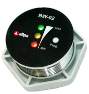 Battery watch monitor model 'BW-02', 7-32V, &Oslash;35mm, 3-way monitoring met alarm - 056180 72dpi - 9056180