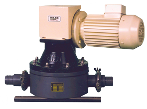 Membraanpomp PVM 0,5, 12V/45A, 70l/min, zelfaanzuigend tot 3m, opvoerhoogte max. 5m, &Oslash;38mm - 086015 72dpi 3 - 9086015