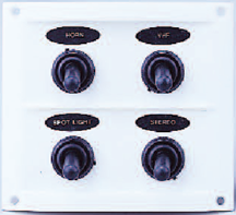 Kunststof schakelpaneel, 12V, 4-schakelaars, 15A zekeringen, incl. labelset, wit - L0674044 72dpi - L0674044